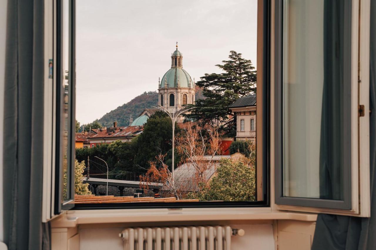 Appartamento Esclusivo Fronte Lago, In Centro A Como Con Garage エクステリア 写真