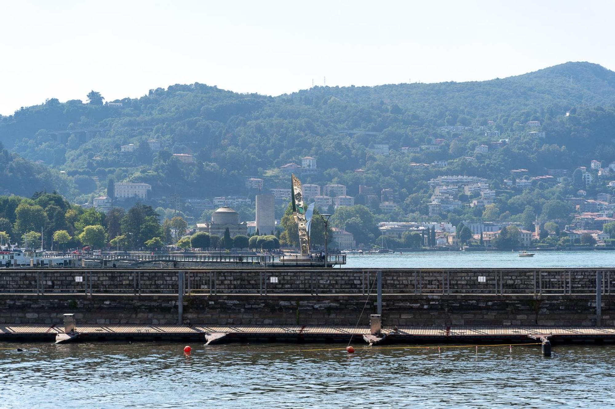 Appartamento Esclusivo Fronte Lago, In Centro A Como Con Garage エクステリア 写真